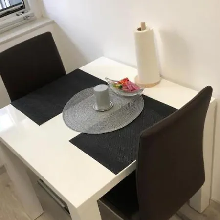 Stylish With Easy Access To Old Town Apartment Zadar